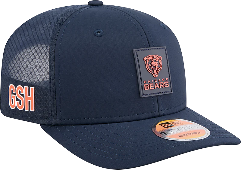 Men's Chicago Bears New Era Navy 2025 Sideline 9SEVENTY Trucker Adjustable Hat