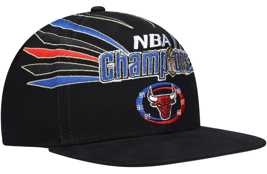 Men's Chicago Bulls Mitchell & Ness Black Hardwood Classics 1998 NBA Champions Snapback Hat