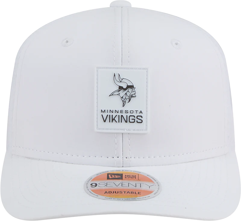 Men's Minnesota Vikings New Era White 2025 Sideline 9SEVENTY Trucker Adjustable Hat