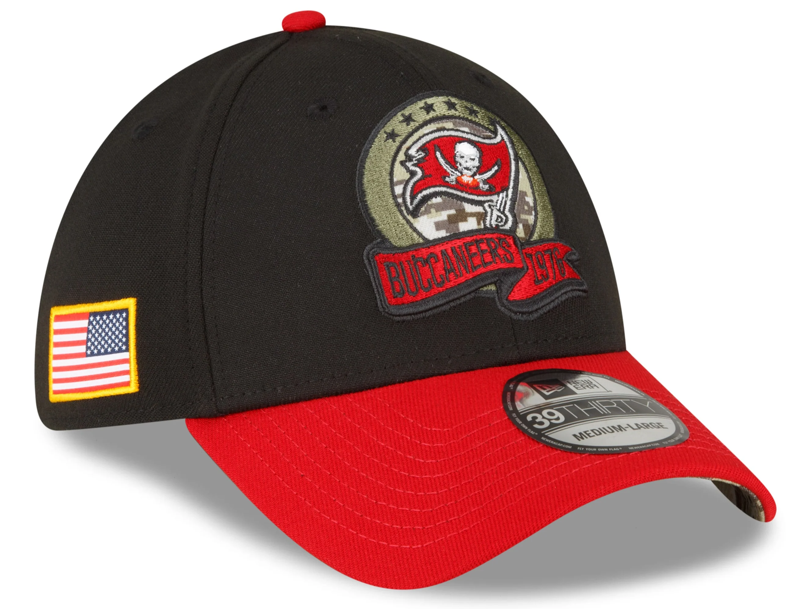 Men's Tampa Bay Buccaneers New Era Black 2022 Salute to Service 39THIRTY Flex Hat