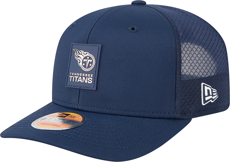 Men's Tennessee Titans New Era Navy 2025 Sideline 9SEVENTY Trucker Adjustable Hat