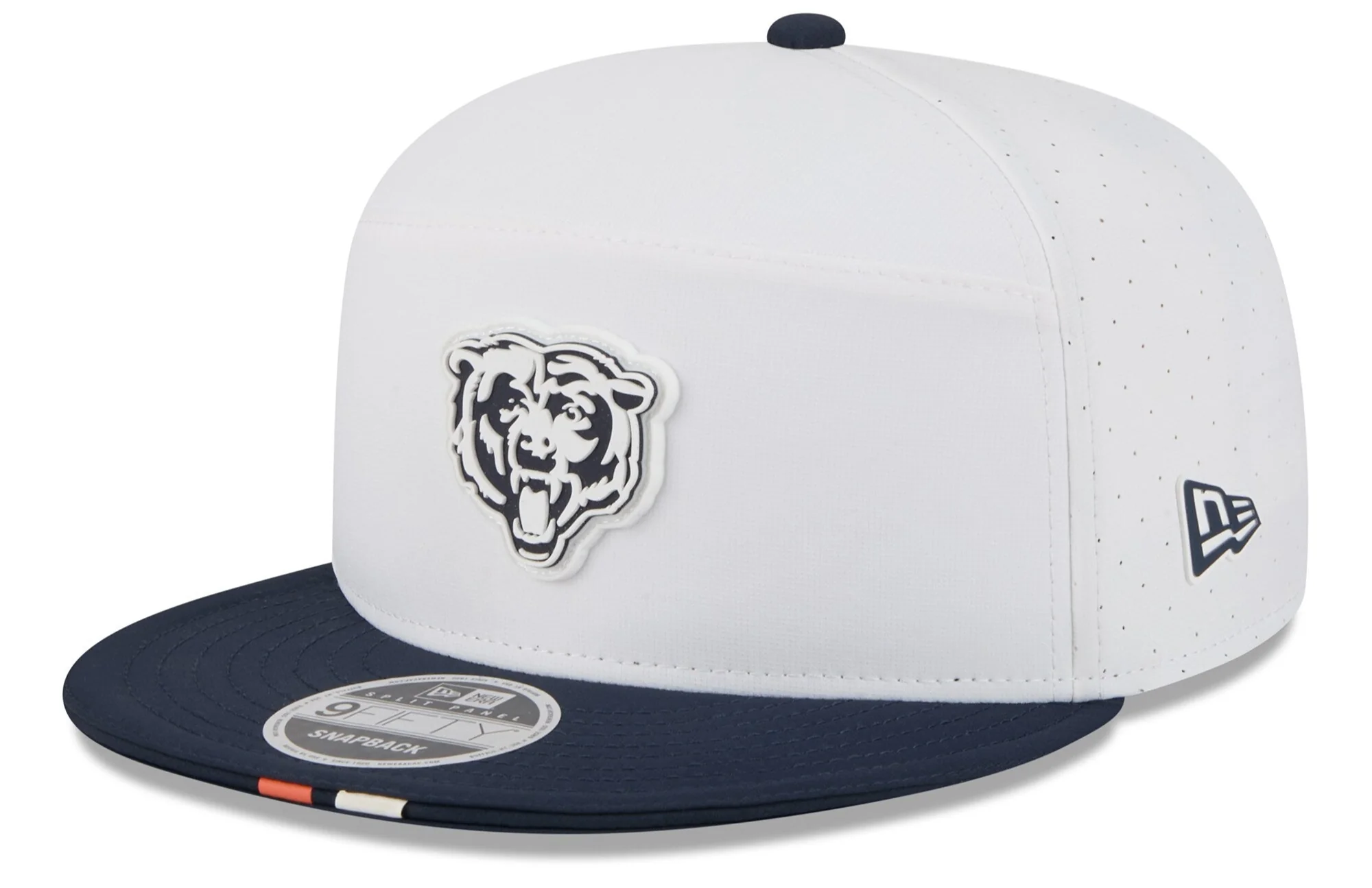 Men's Chicago Bears New Era White/Navy 2025 NFL Training Camp Split Panel 9FIFTY Snapback Hat