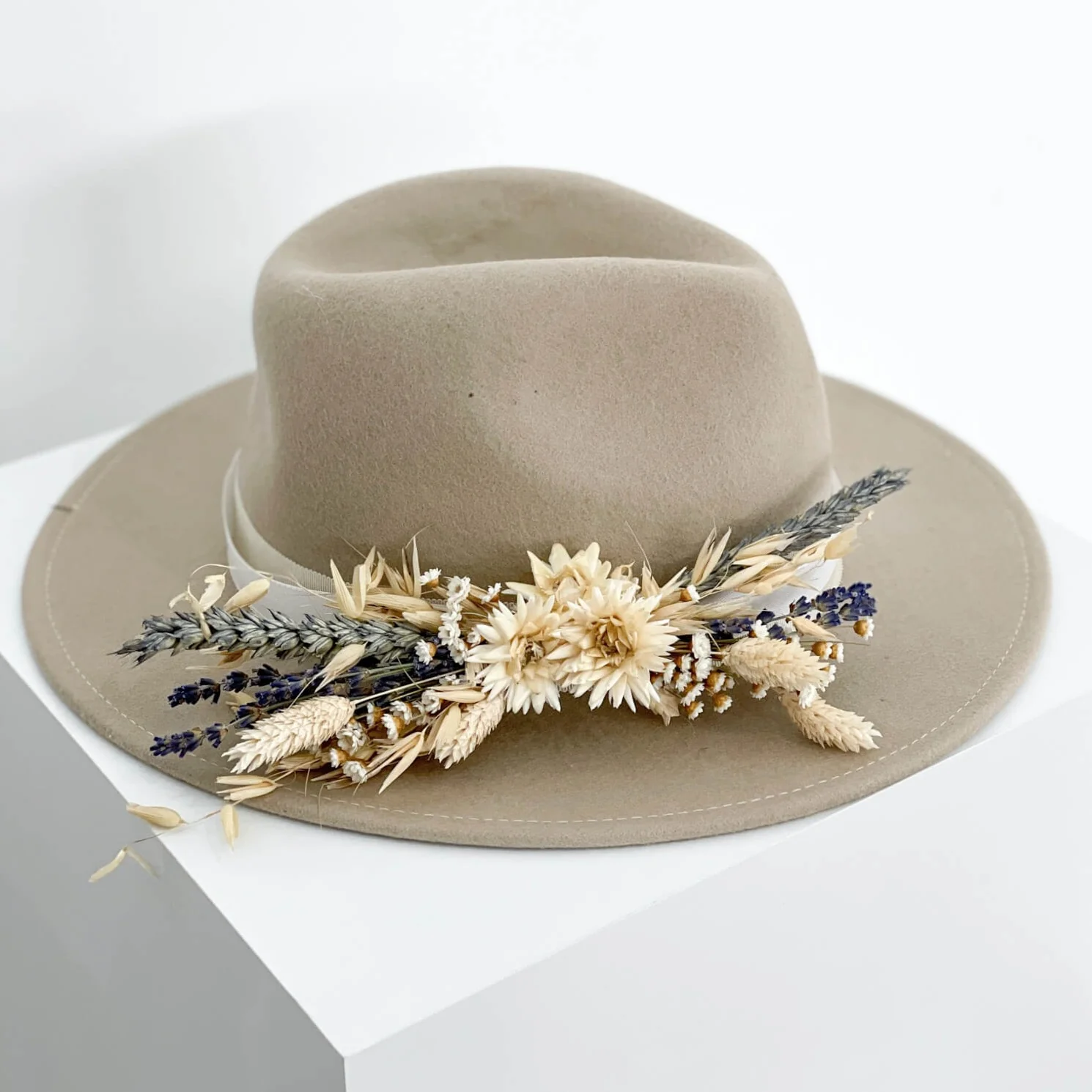 Hutband Trockenblumen beige blau