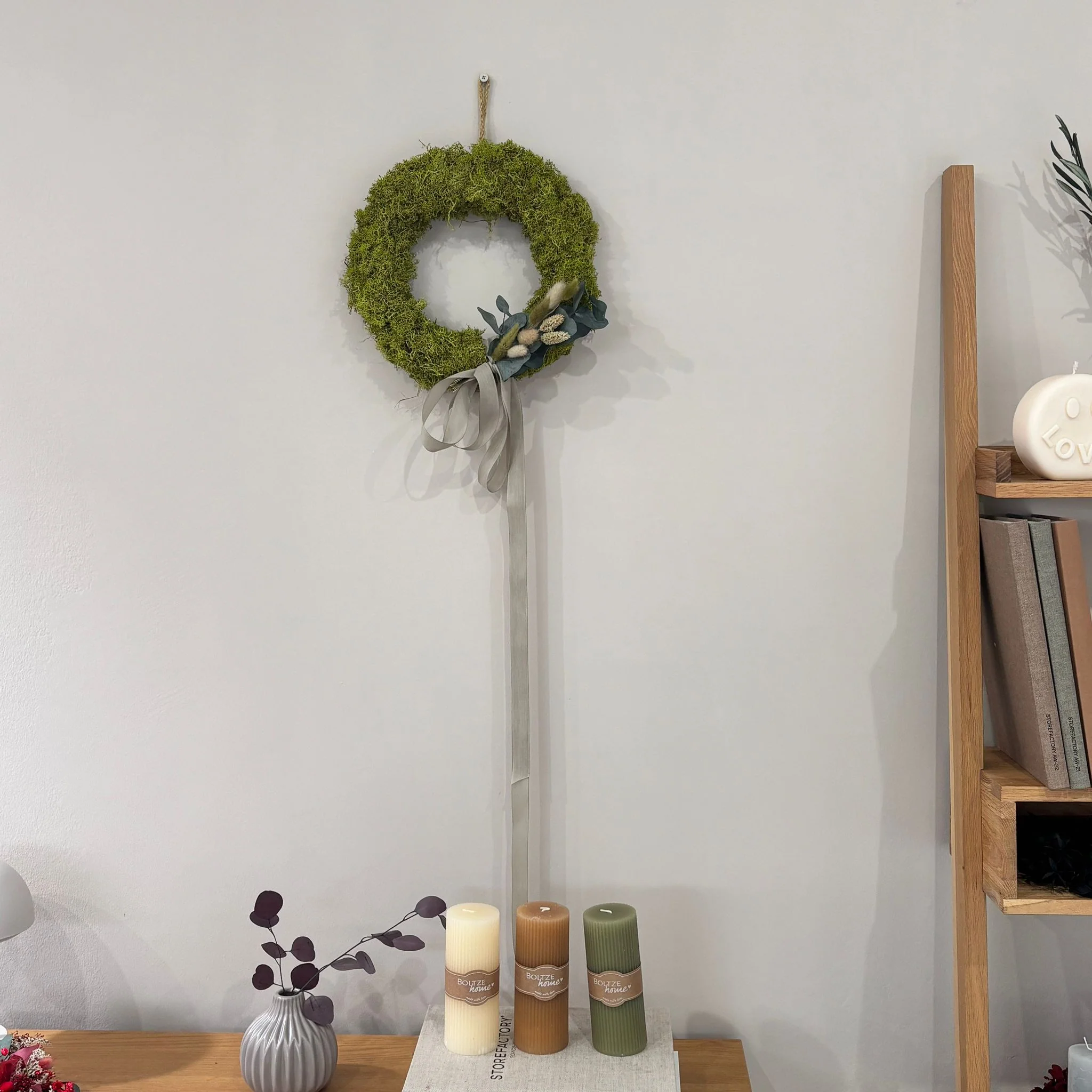 Reindeer-Moos: Isländischer Reindeermooskranz mit Gesteck grün