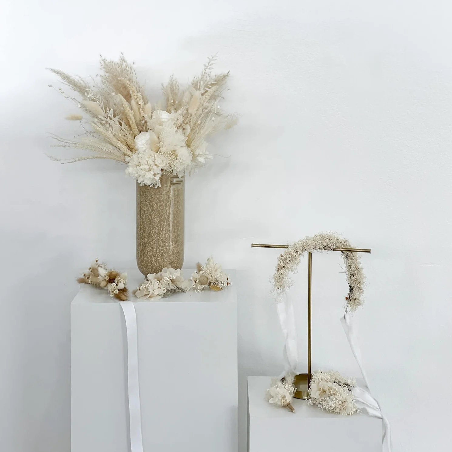 Für die Ewigkeit: Ein Brautstrauß, zeitlose Schönheit in Naturtönen