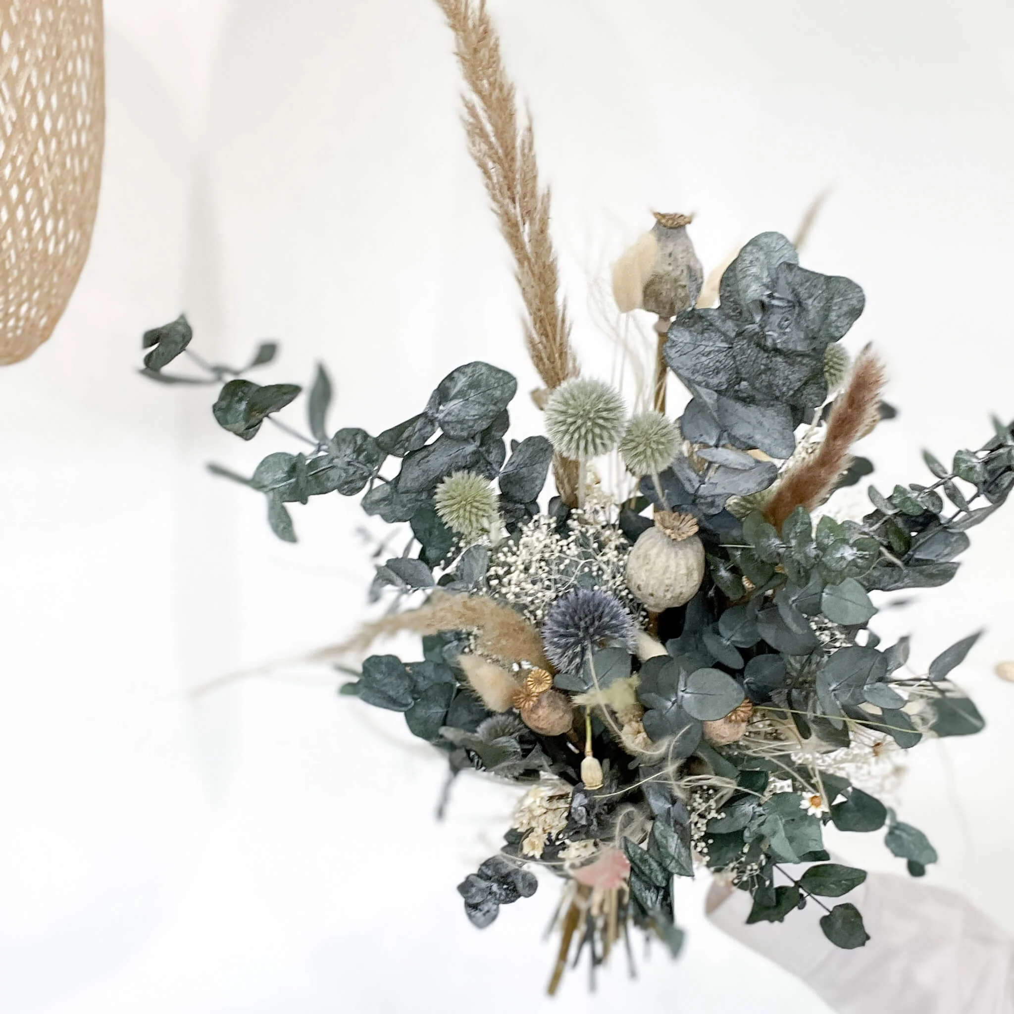 Eleganz der Natur: Brautstrauß aus Pampasgras, Eukalyptus, Federgras und mehr