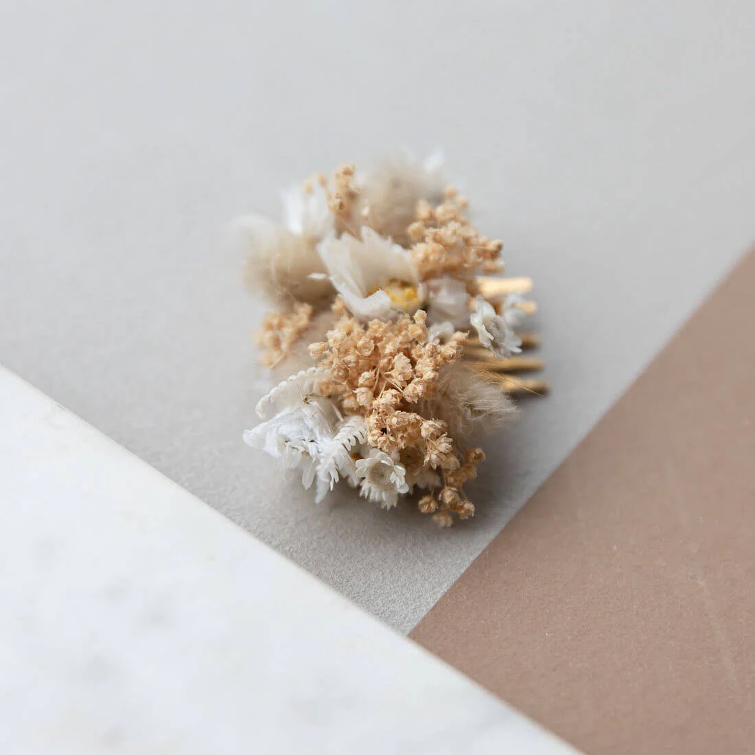 Haarkamm Trockenblumen natur beige Frühlingshaft