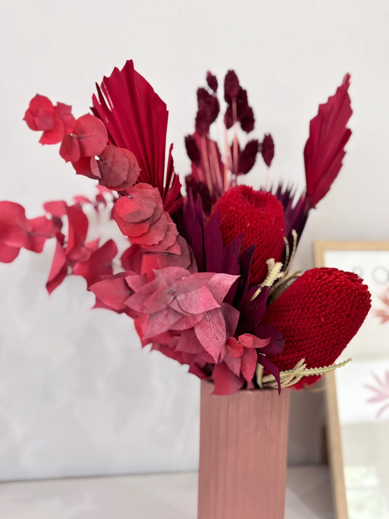 Red Velvet: Ein Statement-Strauß in kräftigem rot