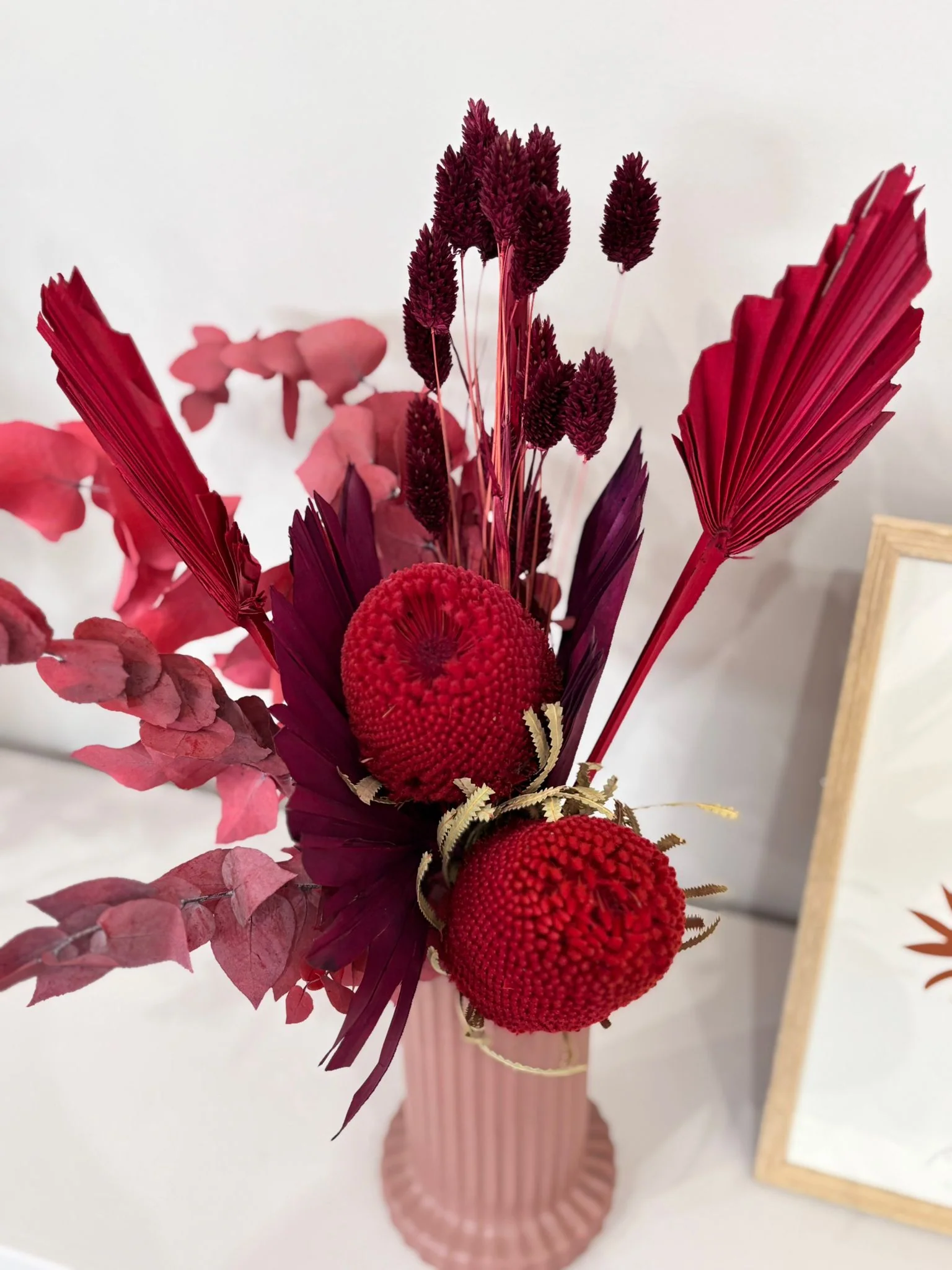 Red Velvet: Ein Statement-Strauß in kräftigem rot