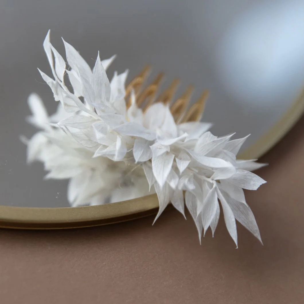 Haarkamm Trockenblumen weiß Ruskus