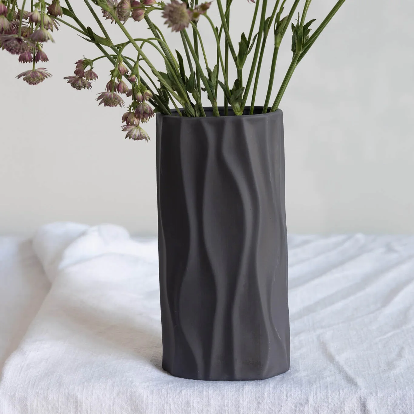 Vase Enviken- extravagante, ovale Vase in optimaler Größe