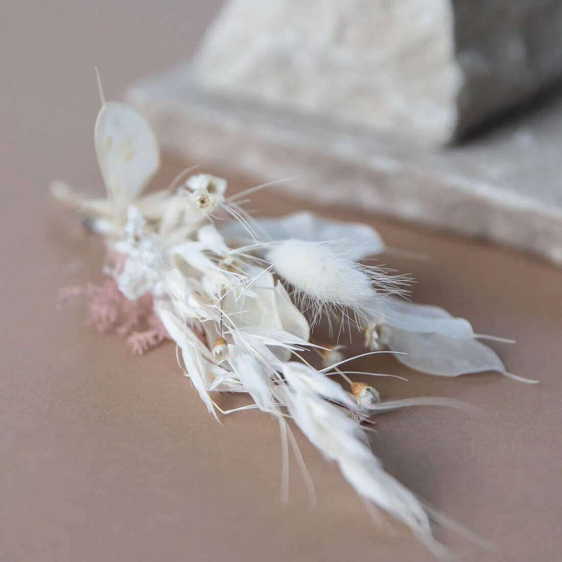 Anstecker Bräutigam I Trauzeuge I Trockenblumen weiß rosa