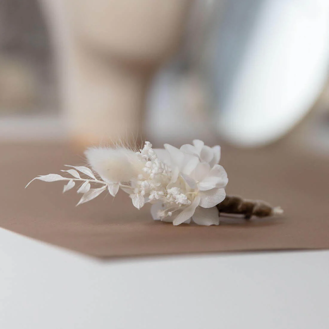 Anstecker Bräutigam Trockenblumen weiß