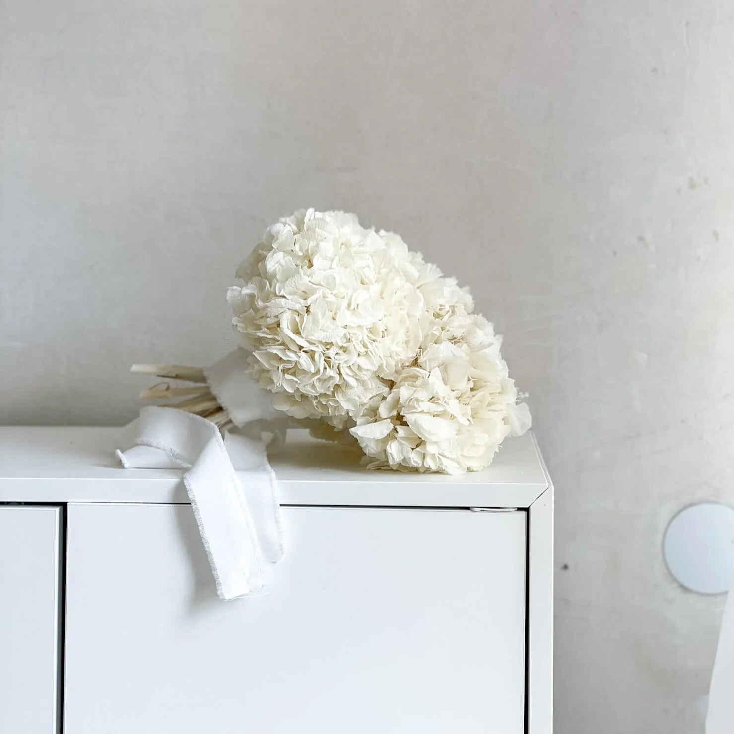 Hortensienzauber: Der Traumhafte Brautstrauß aus Trockenblumen