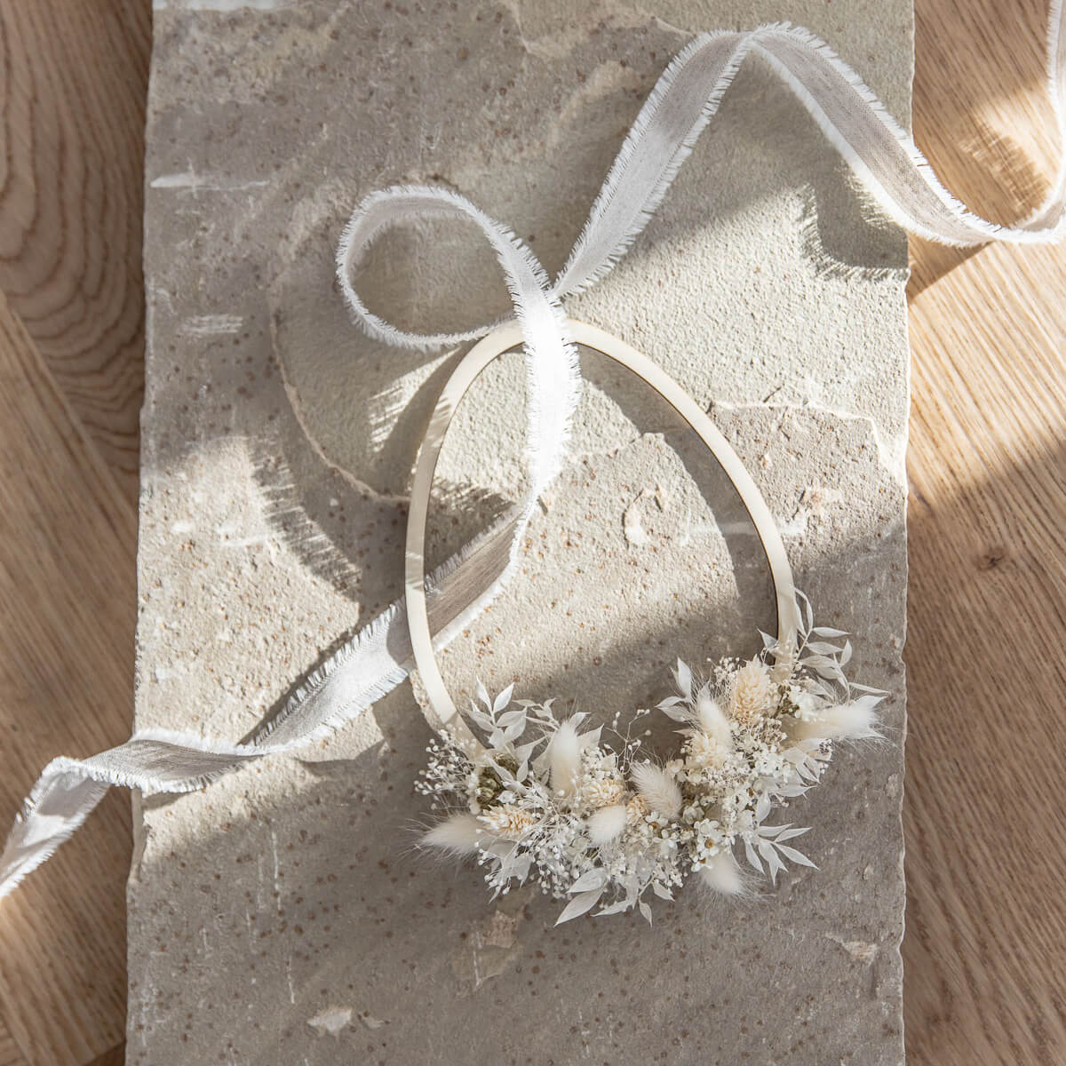 Trockenblumenkranz Osterei aus Holz