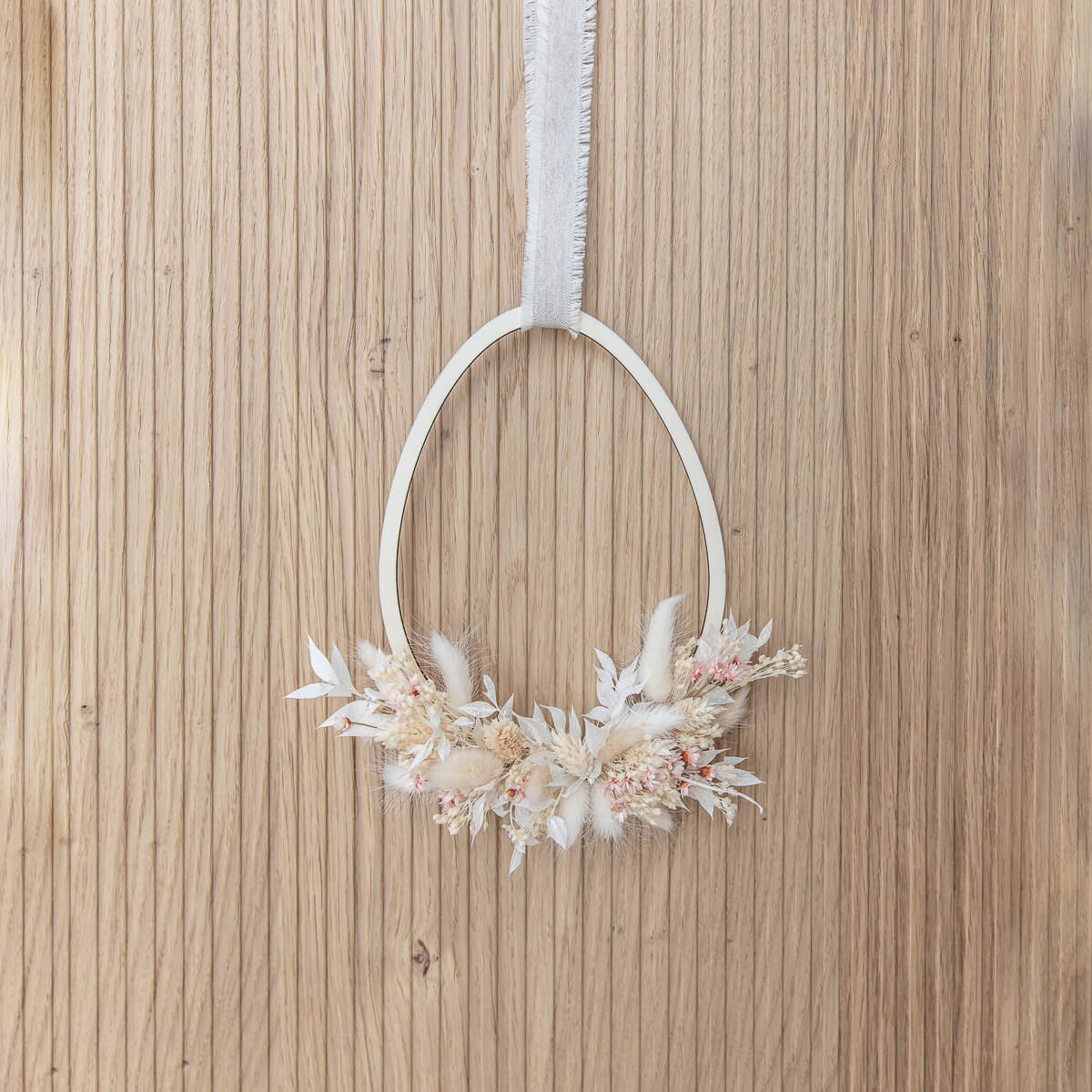 Trockenblumenkranz Osterei aus Holz