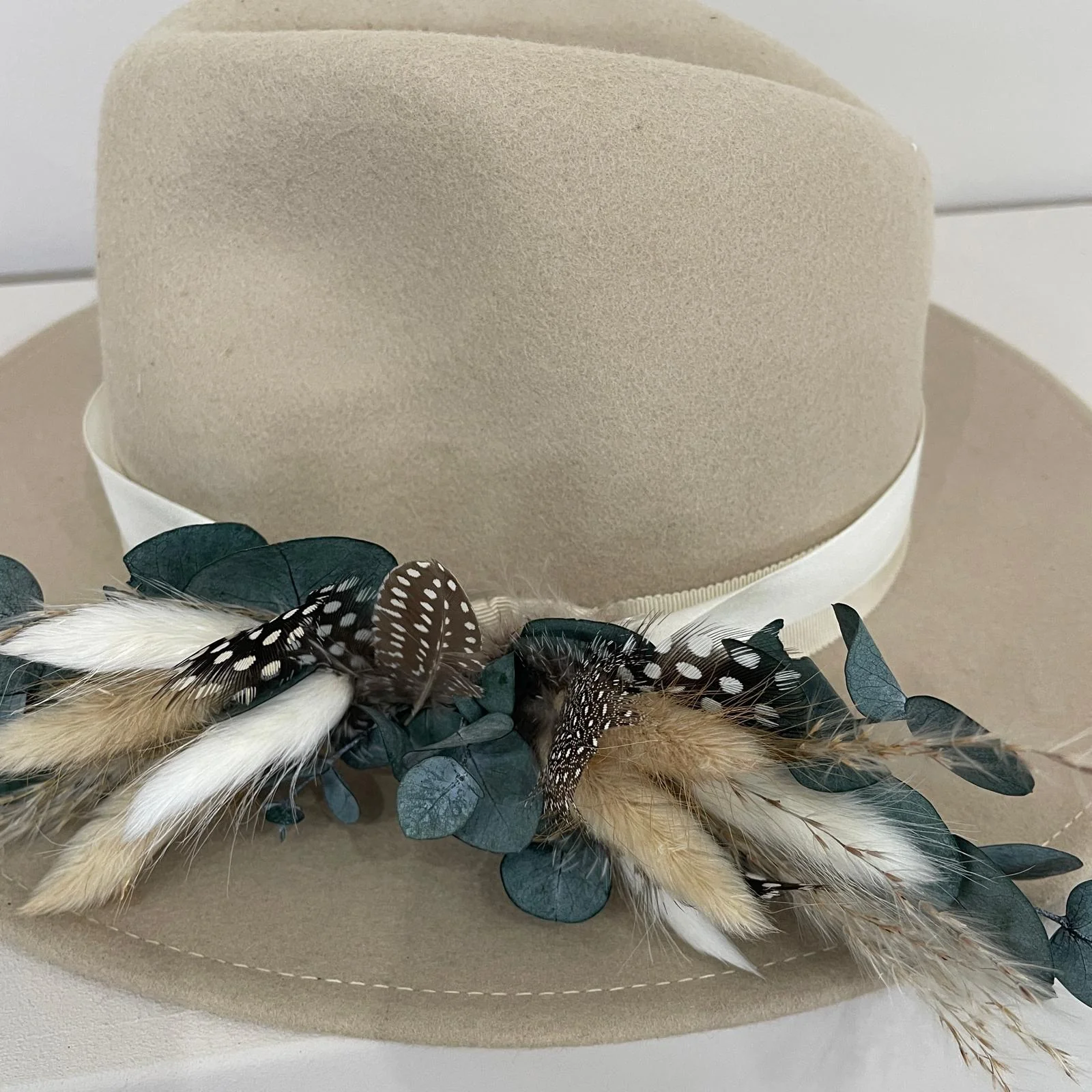 Hutband Trockenblumen grün Eukalyptus