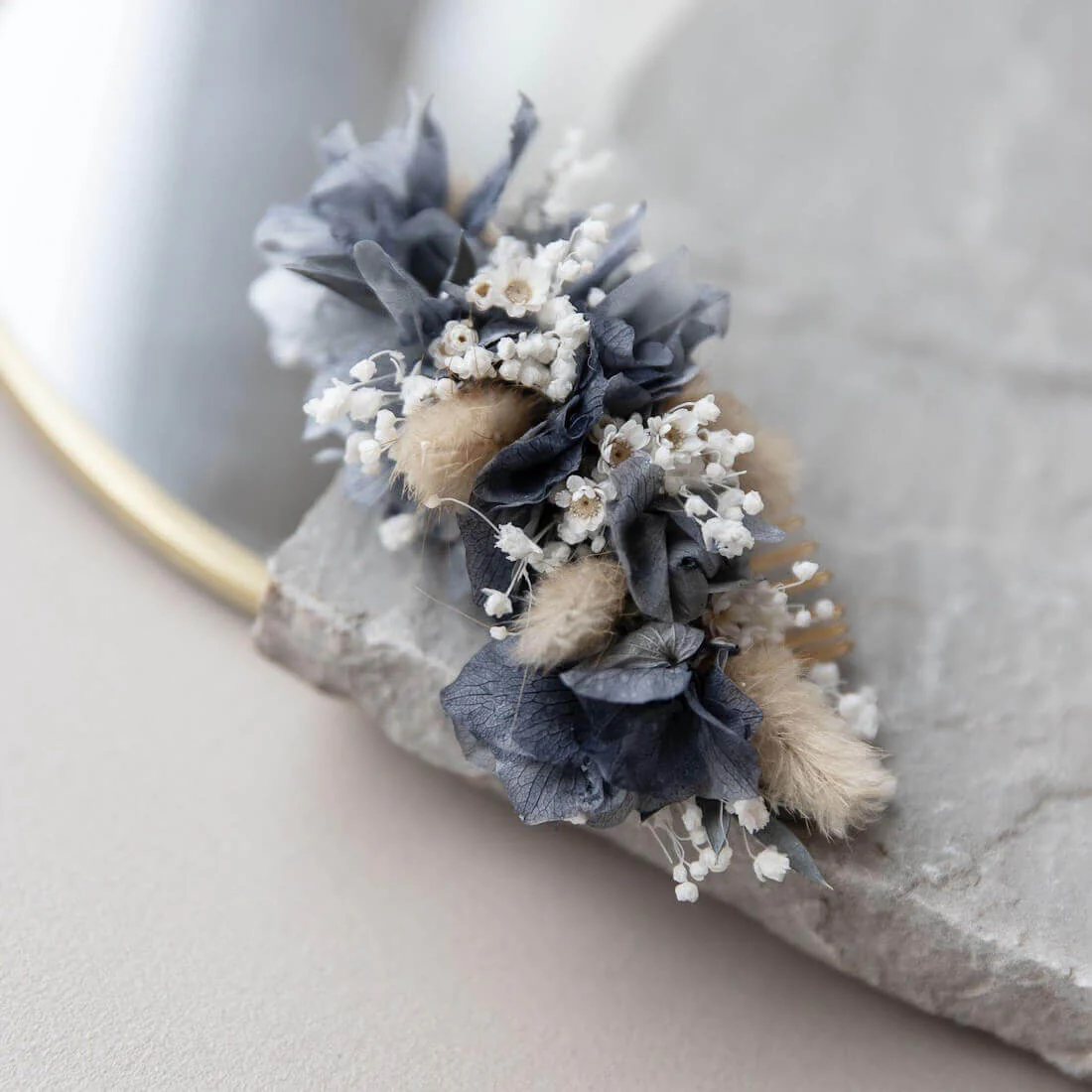 Haarkamm Trockenblumen blau beige Hortensie