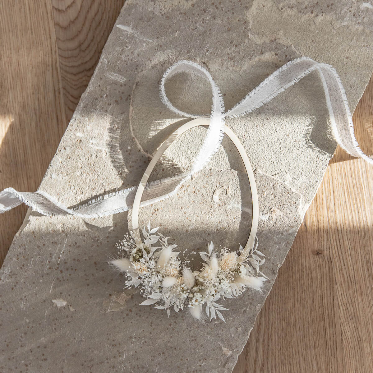 Trockenblumenkranz Osterei aus Holz