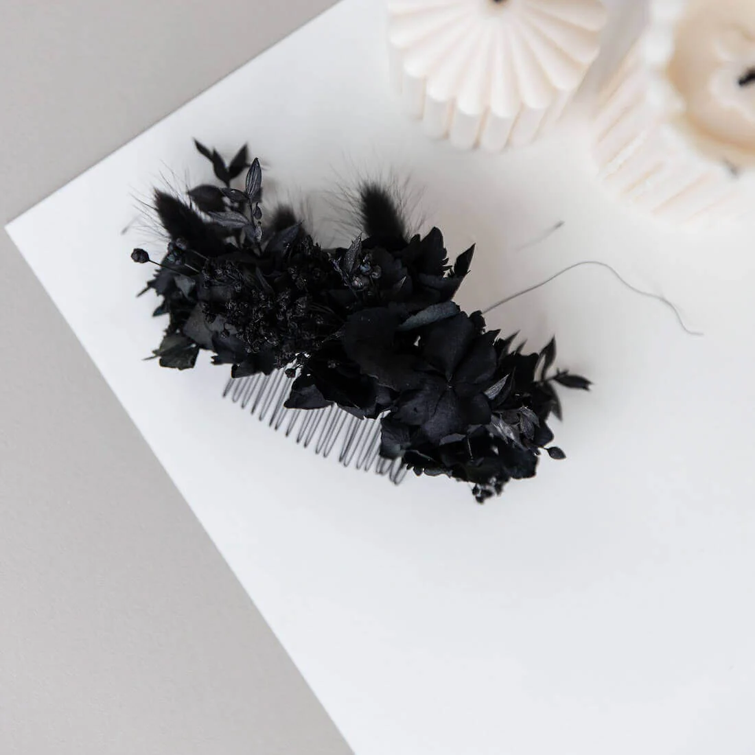 Haarkamm Trockenblumen schwarz
