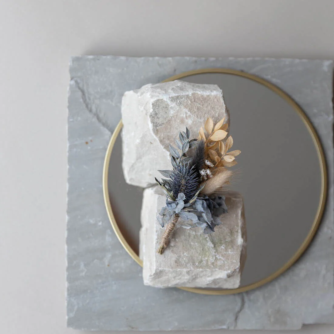 Anstecker Bräutigam I Trauzeuge I Trockenblumen blau apricot