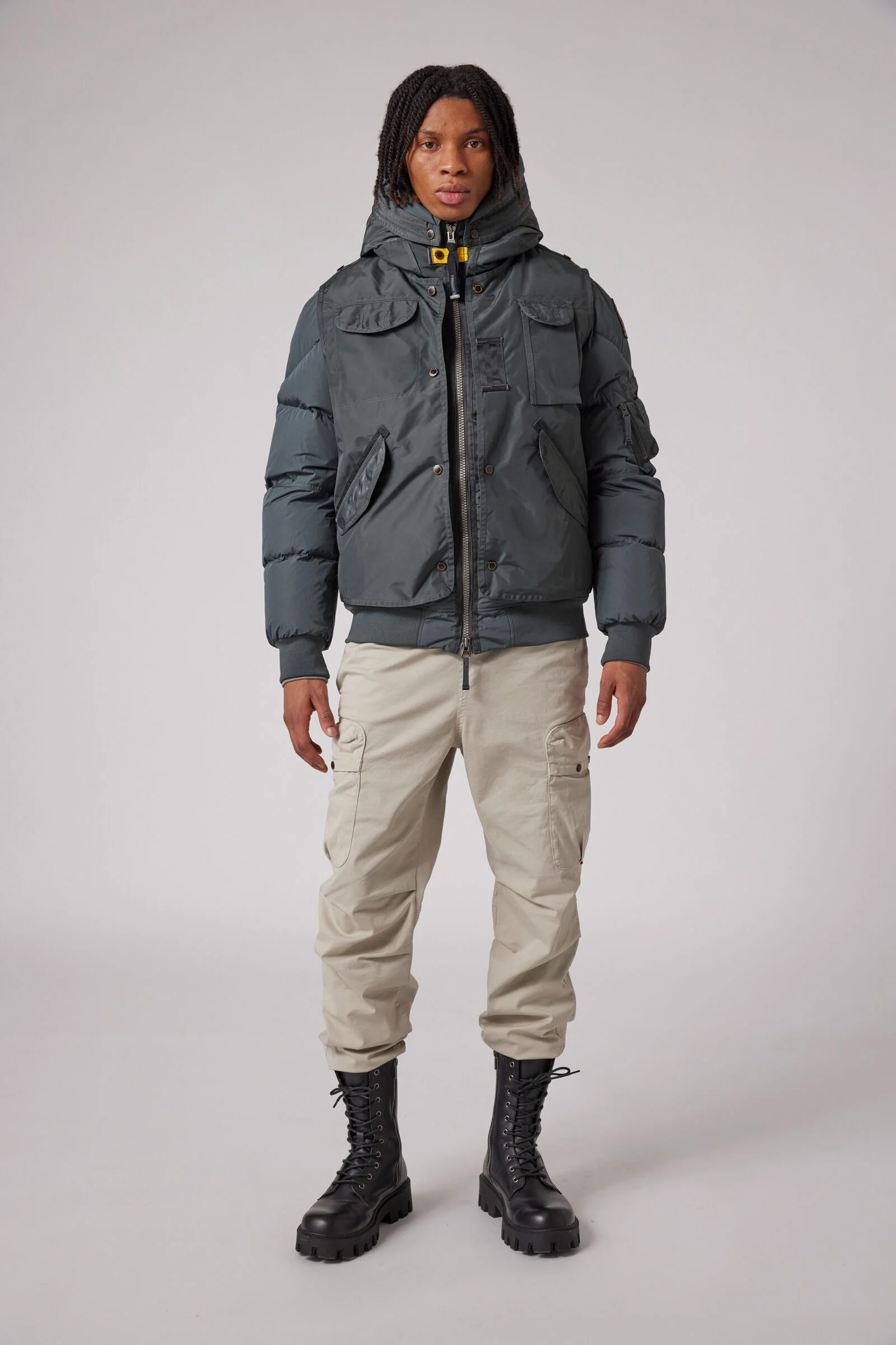 CARRIER - HOODED BOMBER