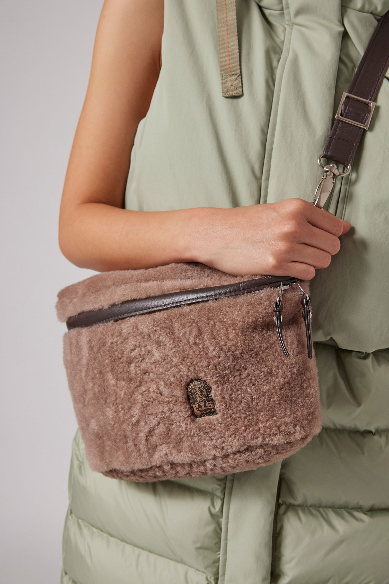 FLUFFY - CROSSBODY BAG