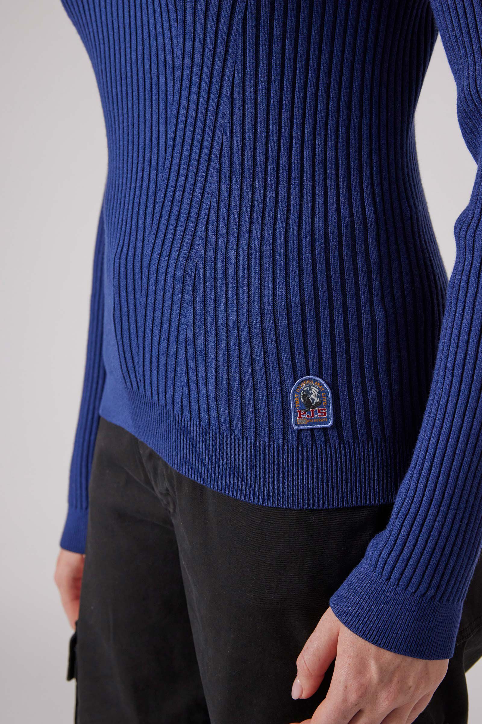 LOTUS - TURTLENECK SWEATER