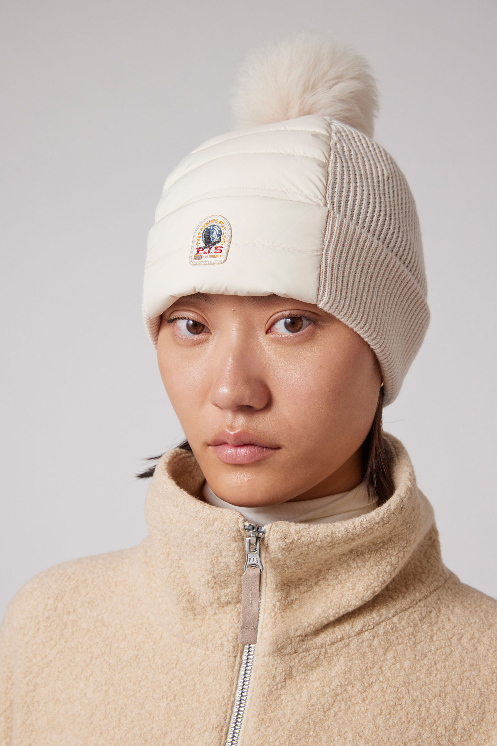 PUFFER - POM POM HAT