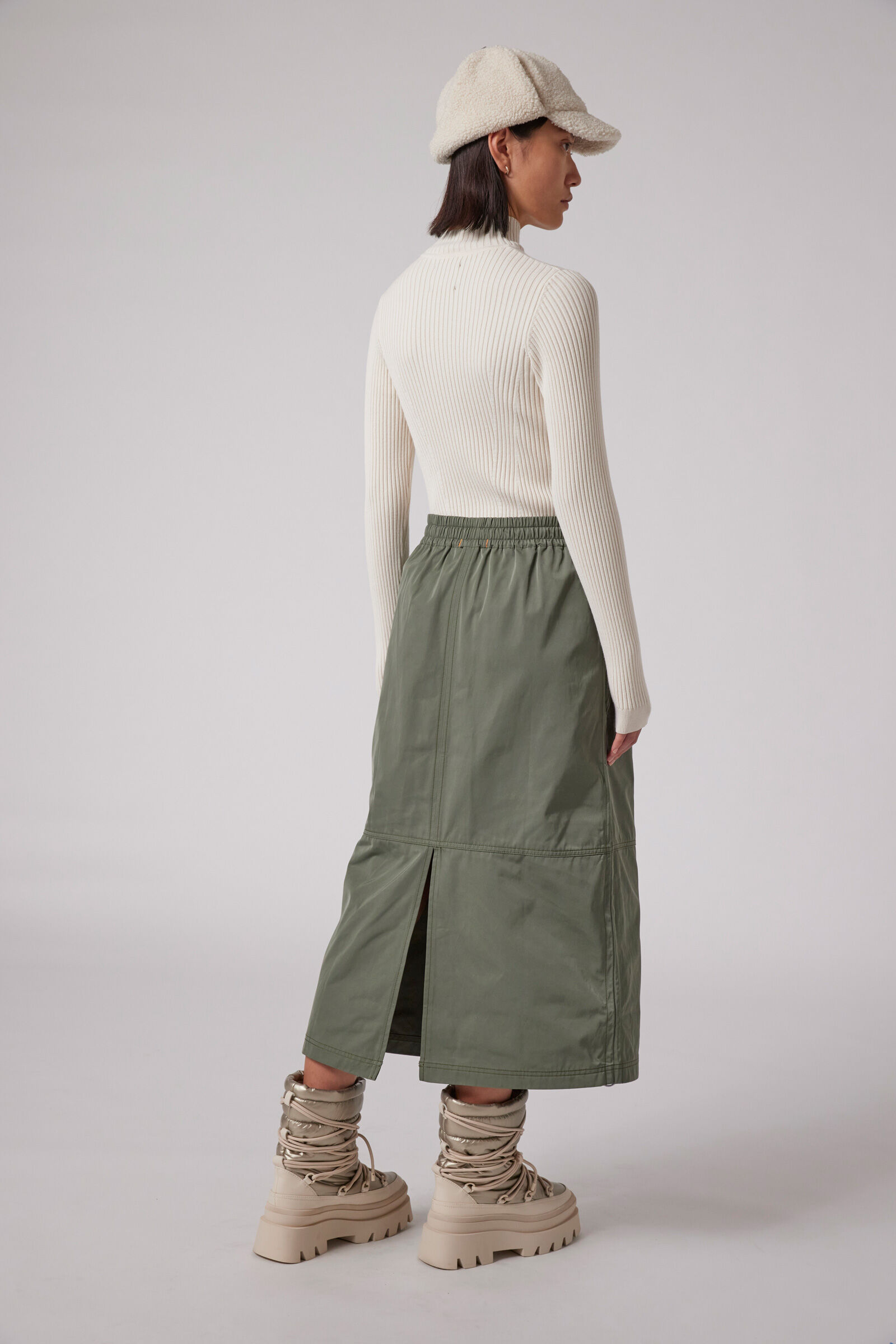 LOTUS - TURTLENECK SWEATER