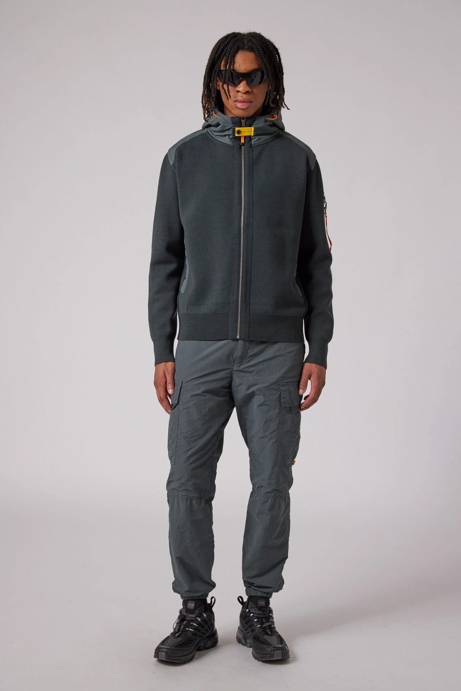 DOMINIC - HOODED SWEATER