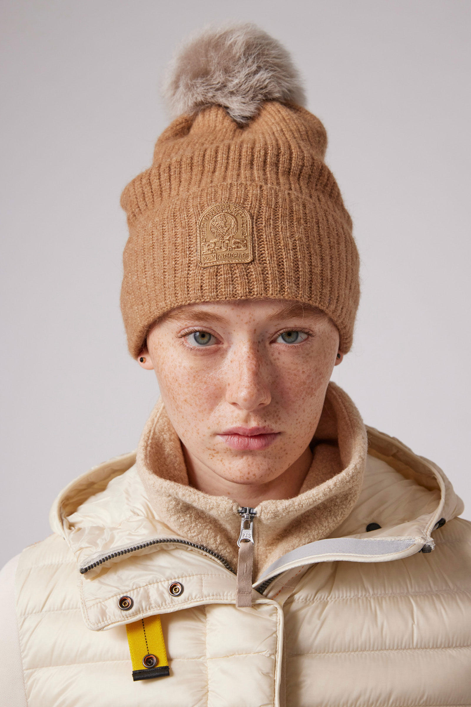 ALPACA - POM POM HAT