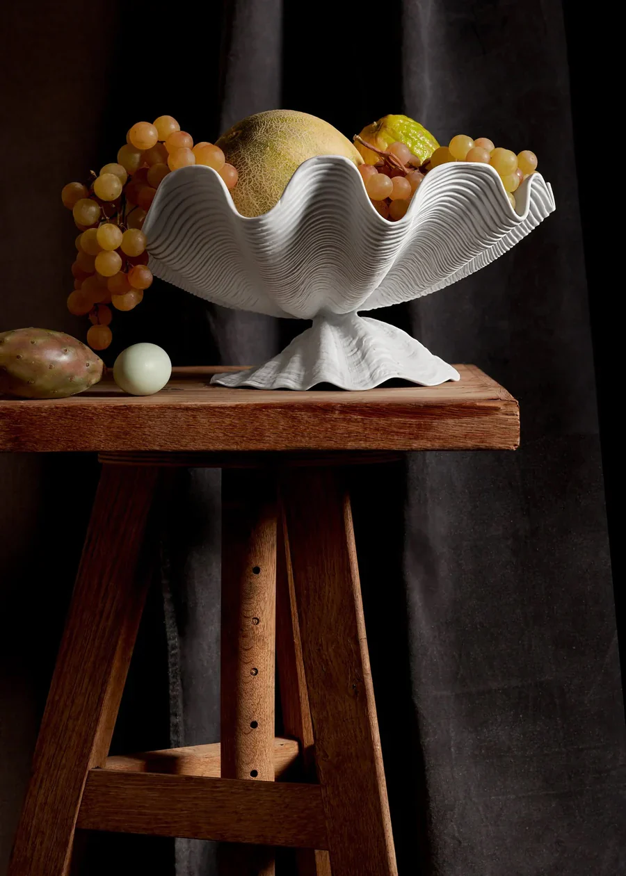 Neptune Büyük Beyaz Deniz Kabuğu Ayaklı Kase