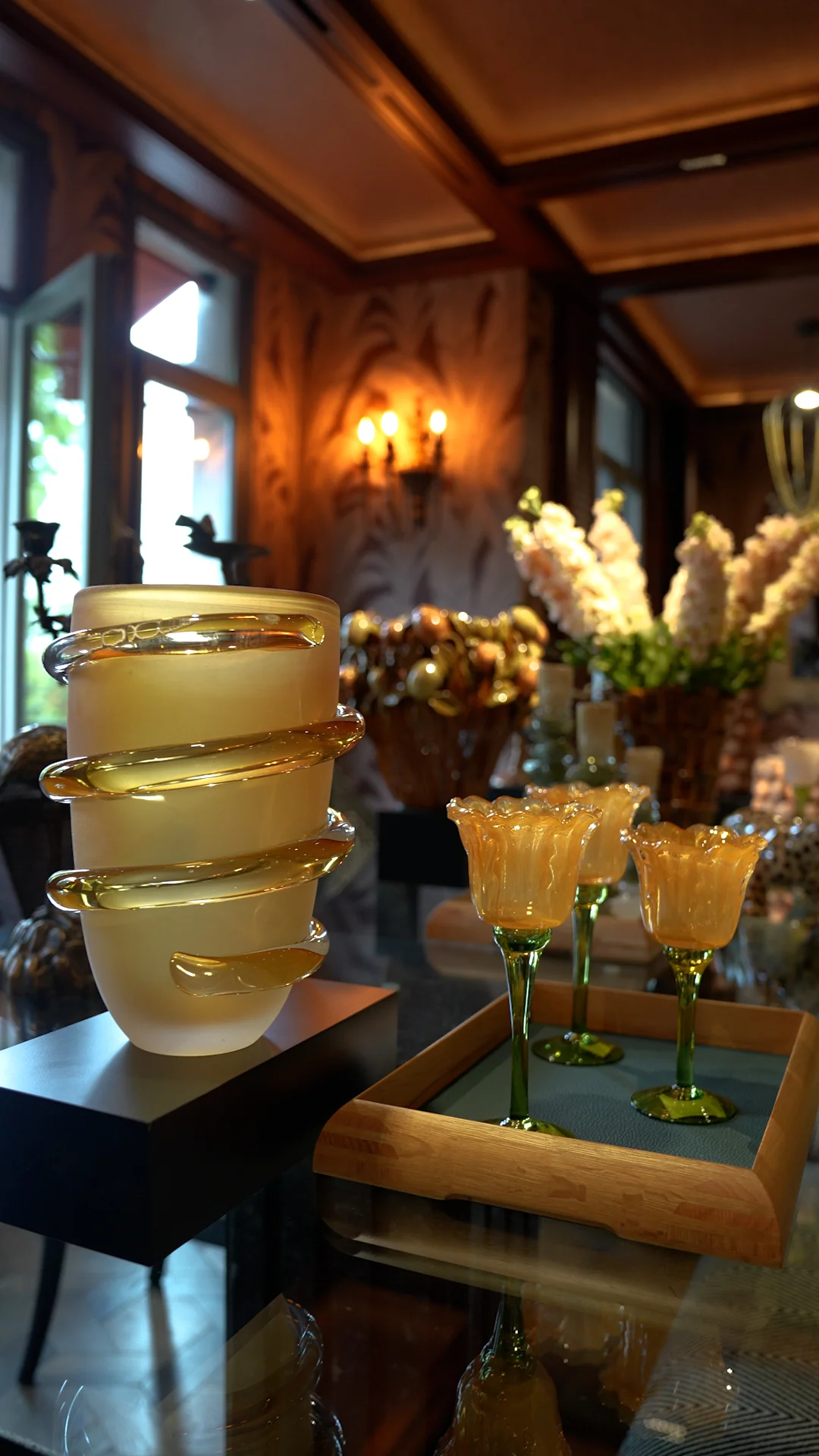 Çiçek Formlu Cam Kadeh Mumluk