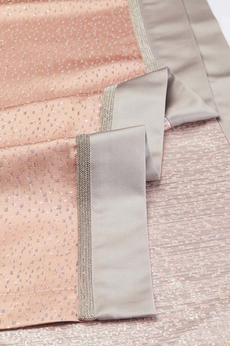 Pembe Zincir Detaylı Runner