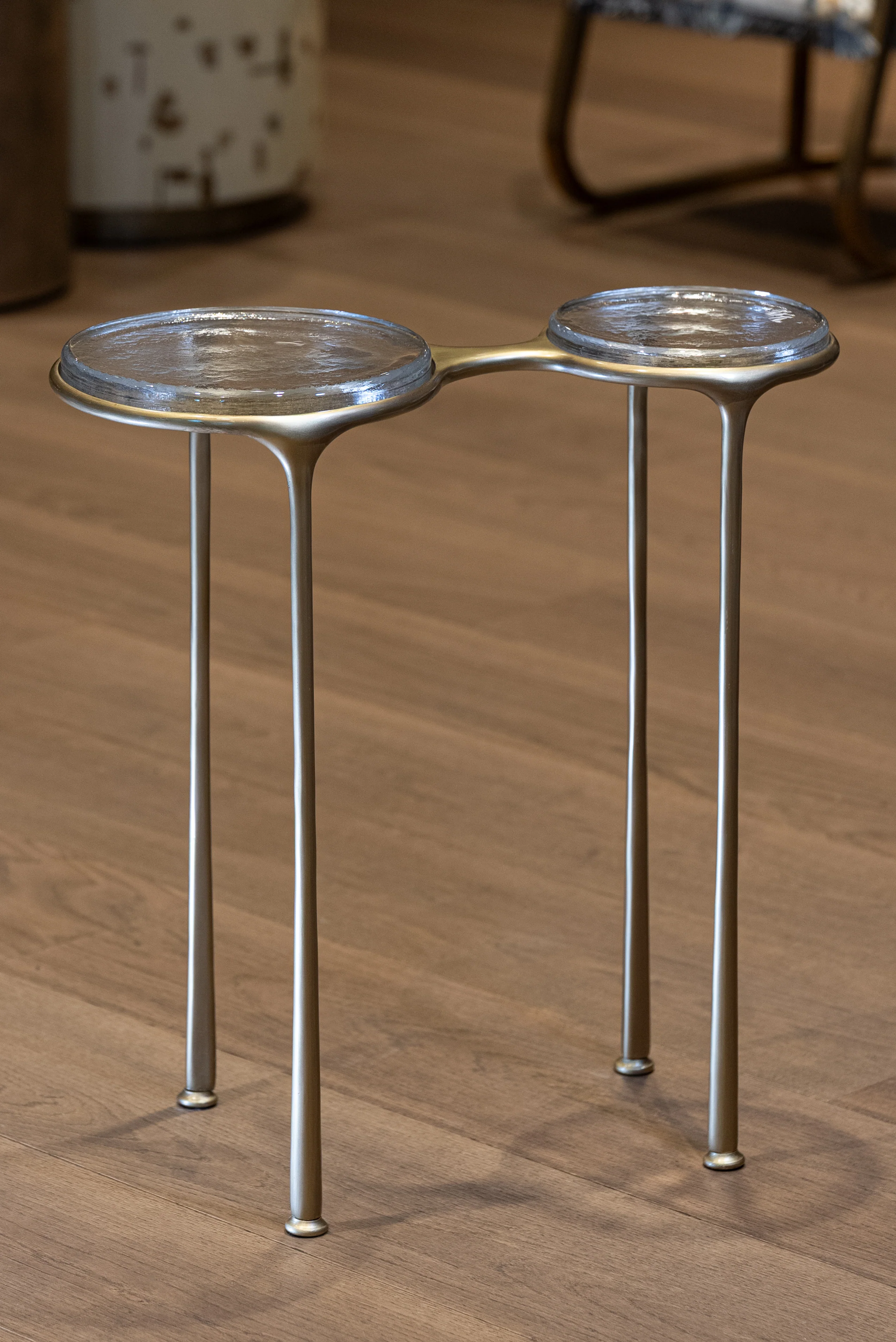 Şeffaf Cam Detaylı Sehpa