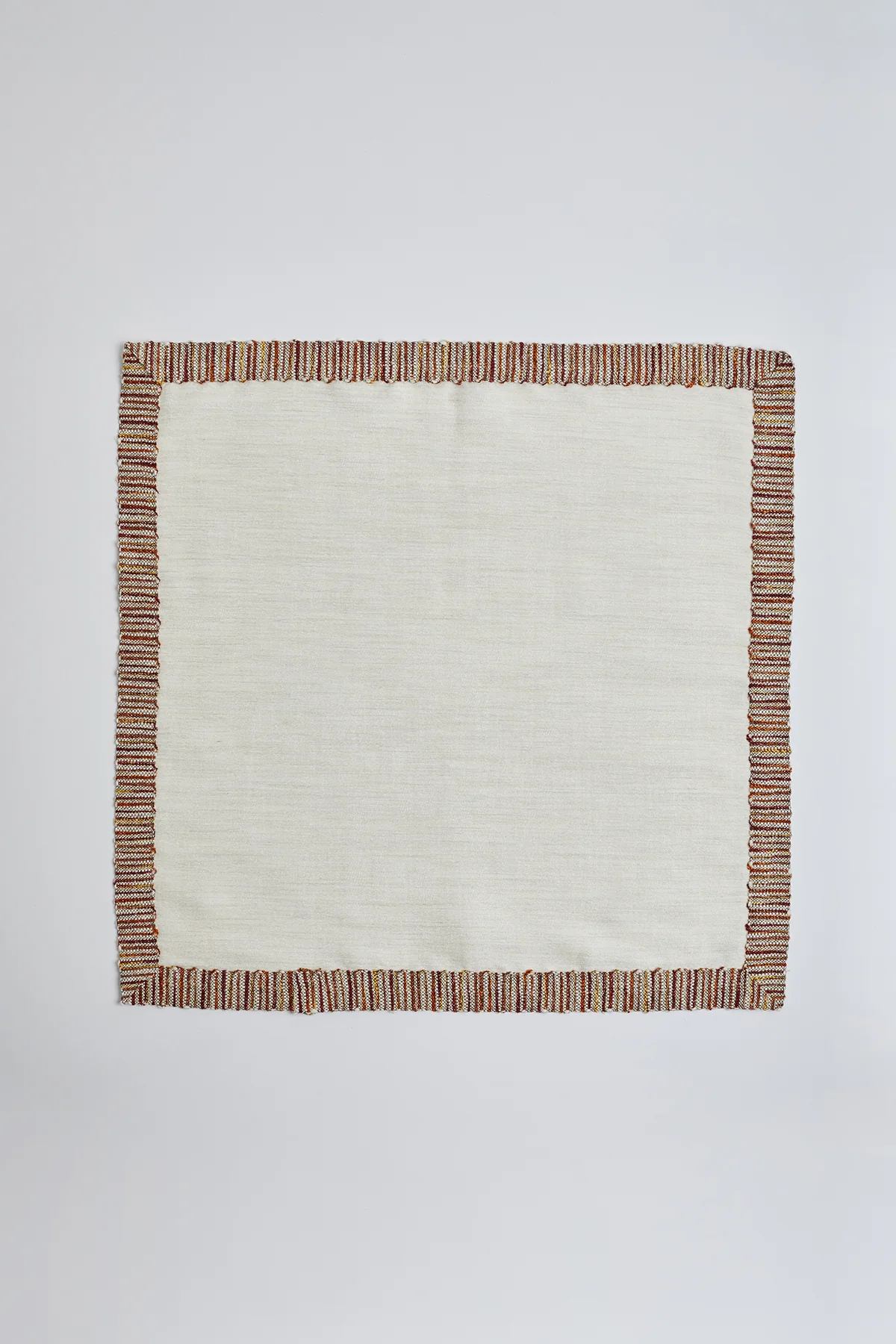 Beyaz Renkli Bordürlü Peçete