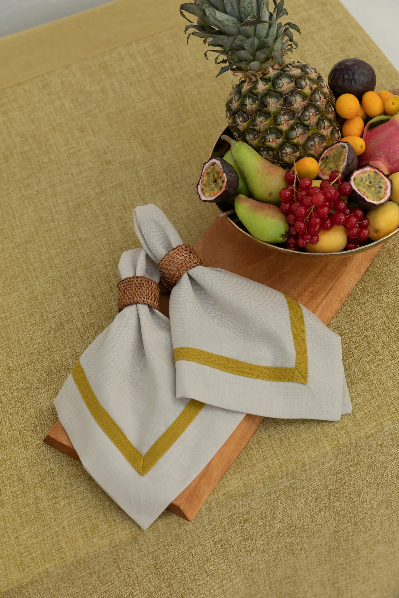 Sarı Çerçeveli Taş Rengi Peçete