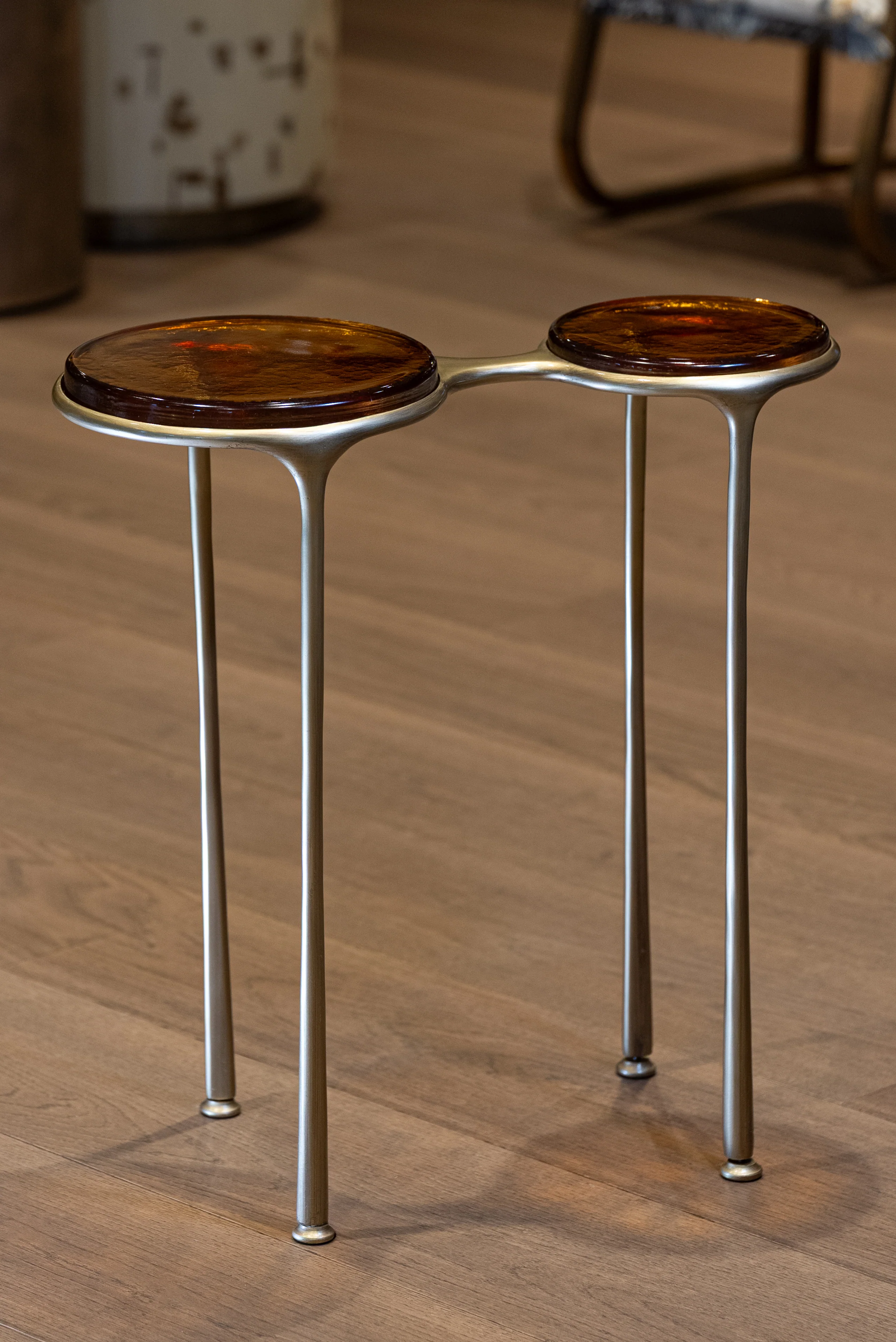 Sarı Renk Şeffaf Cam Detaylı Sehpa