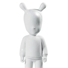 Misafir Büyük Beyaz Heykel