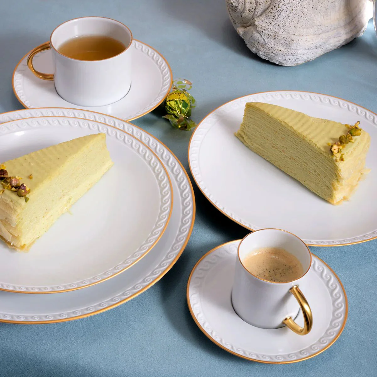 Neptün Gold Yemek Tabağı