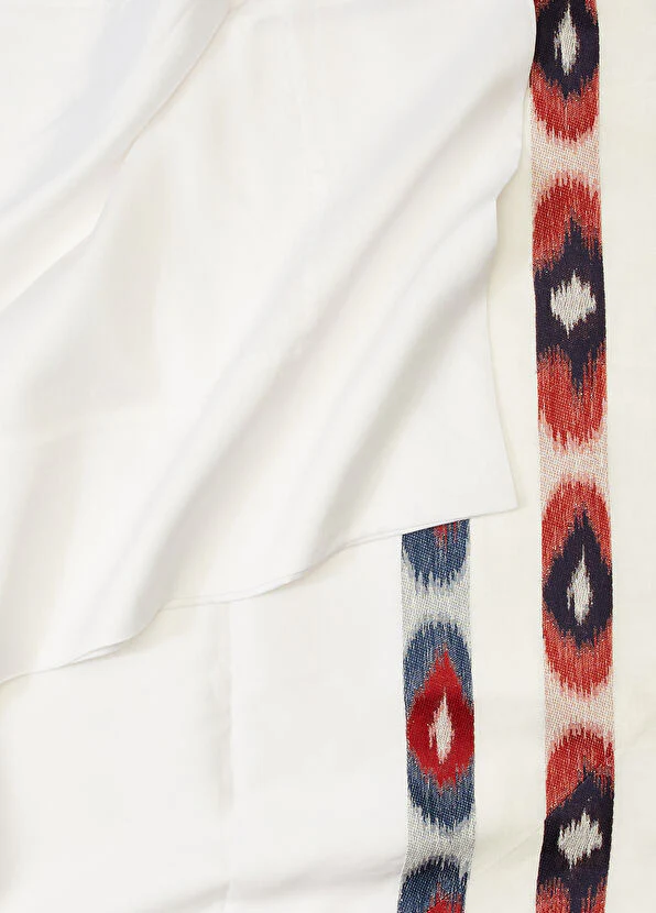 İkad Desenli Keten Masa Örtüsü