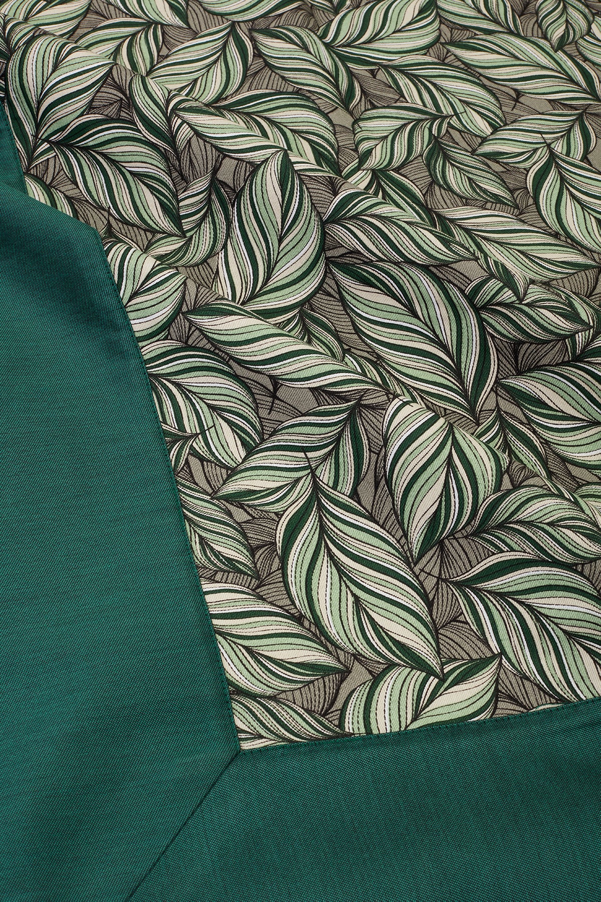 Yaprak Desenli Amerikan Servis