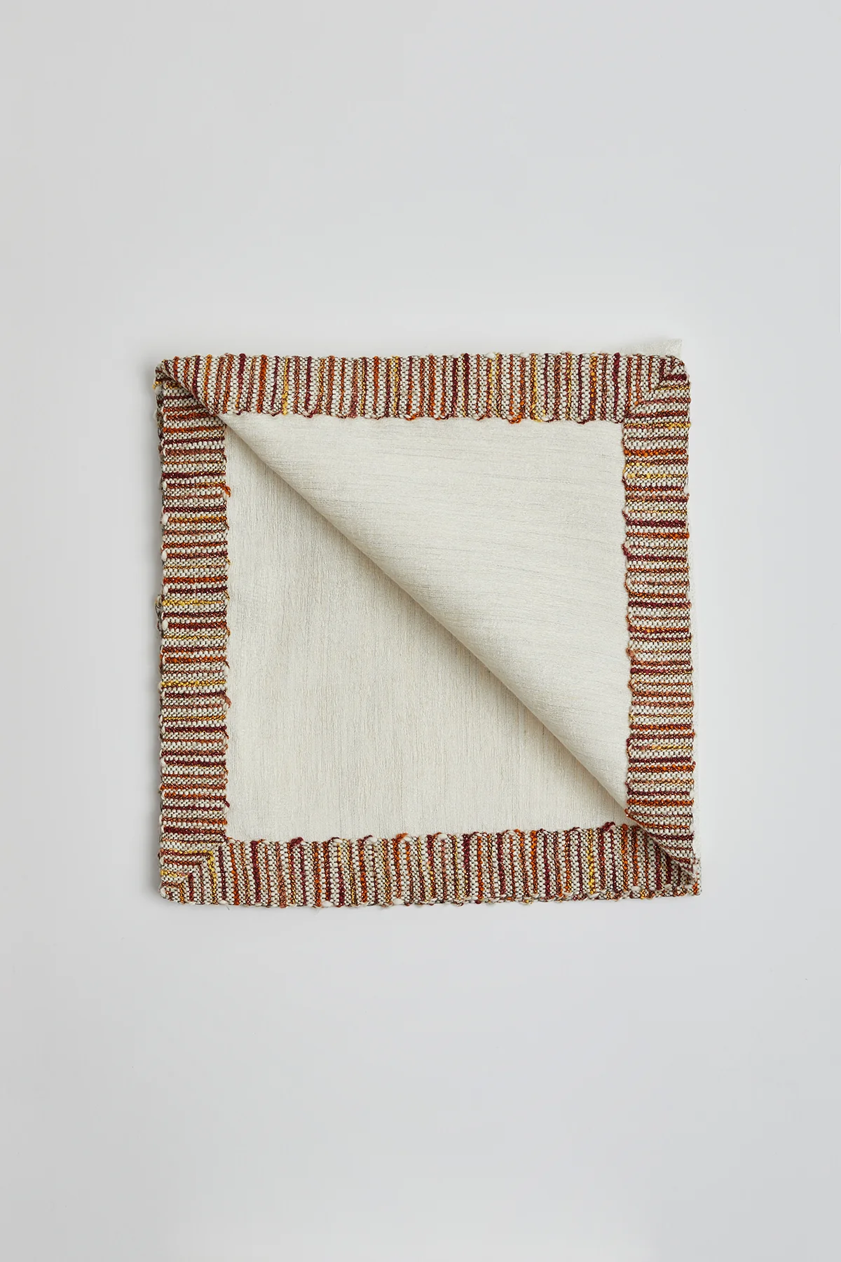 Beyaz Renkli Bordürlü Peçete