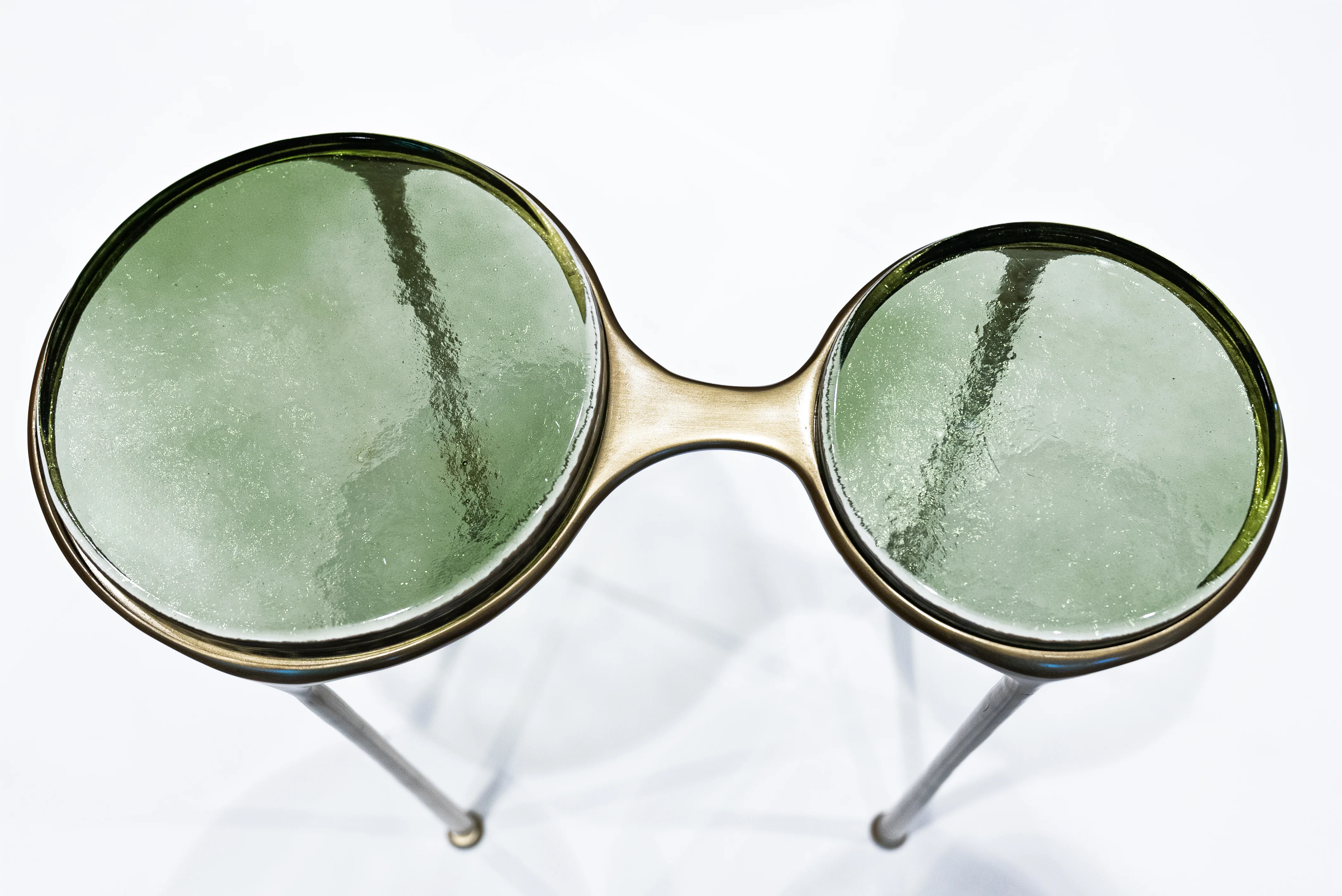 Yeşil Renk Şeffaf Cam Detaylı Sehpa