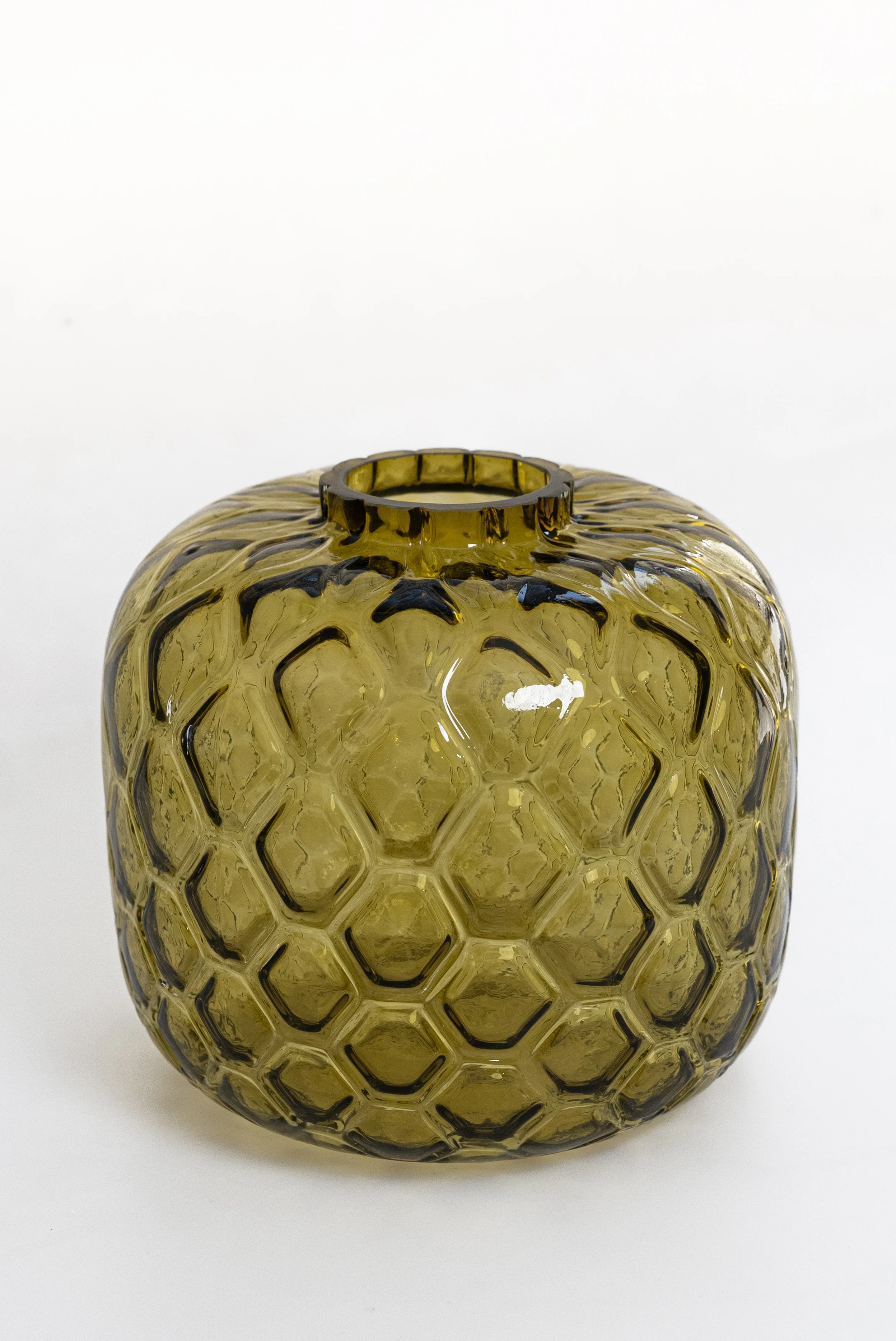 Geometrik Dokulu Yağ Yeşili Cam Vazo