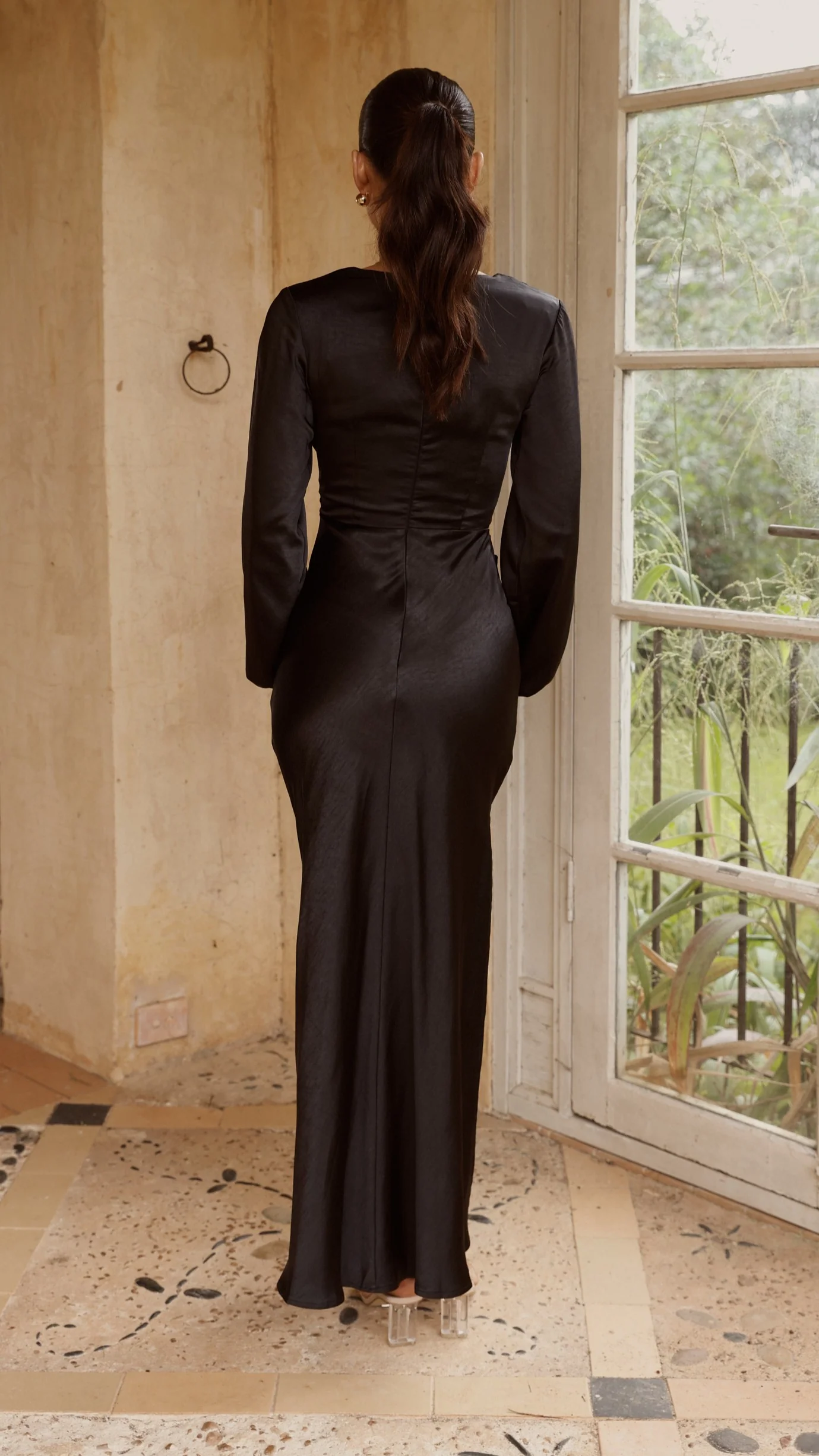 Ivy Long Sleeve Tie Front Maxi Dress - Black