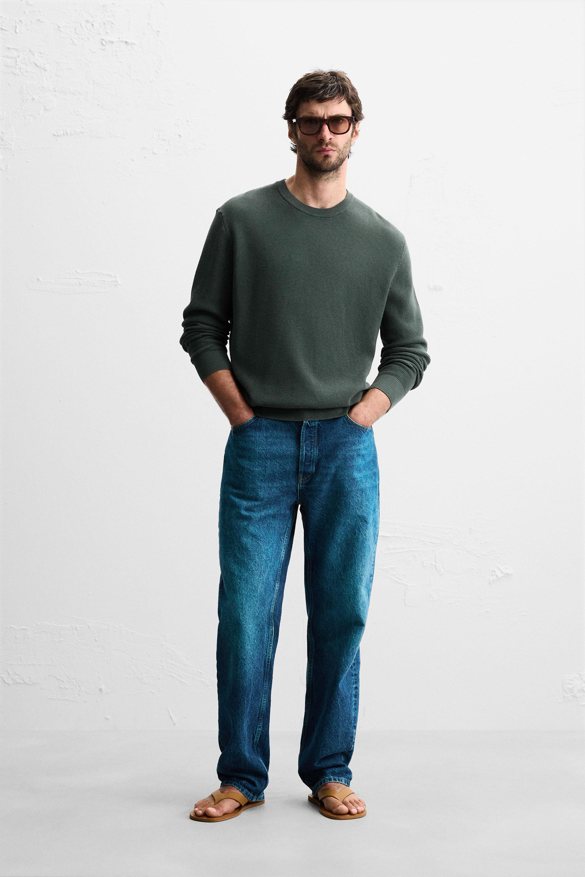 REGULAR FIT TEXTURED SWEATER