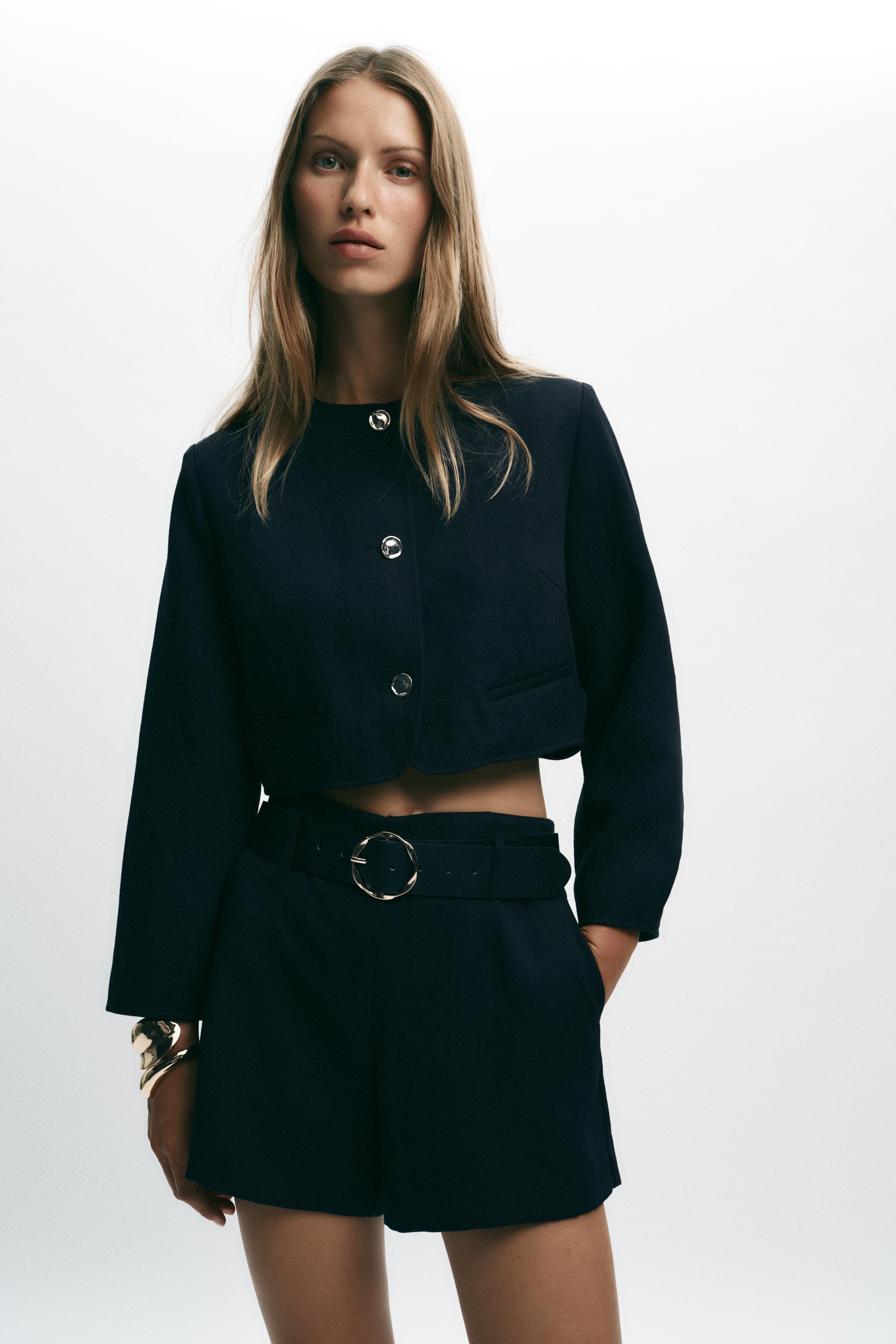 GOLD BUTTON SHORT BLAZER