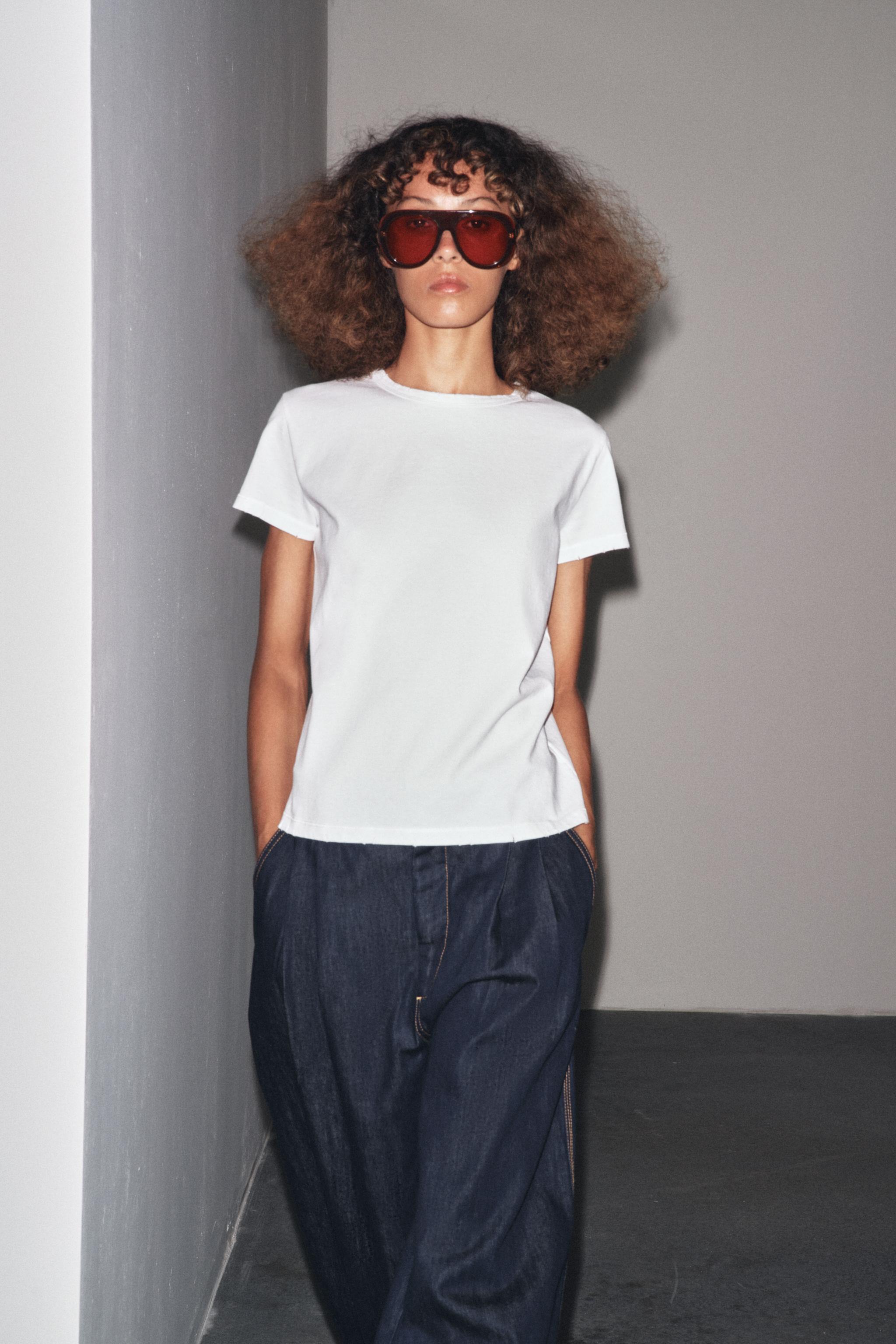 REGULAR RIPPED T-SHIRT